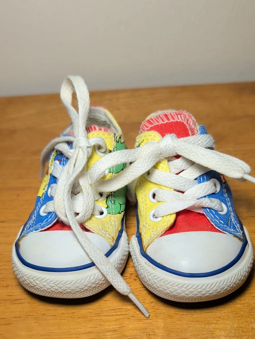Converse All Star Limited Edition Dr. Seuss Sneakers 1 Fish 2 Fish Toddler US 4